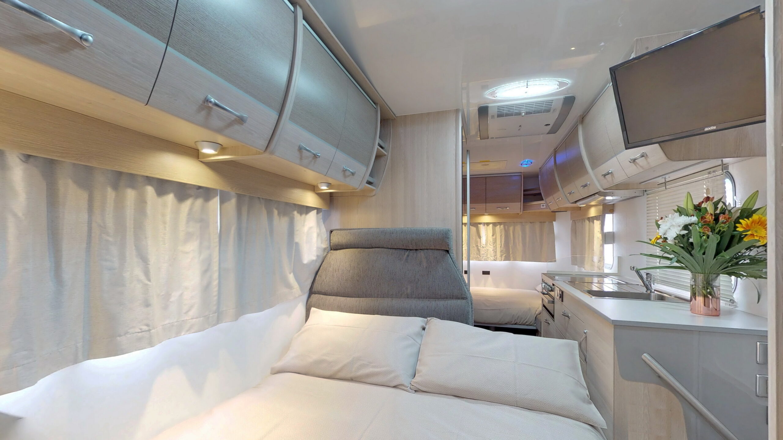 Cruisin' Discovery | Campers Down Under