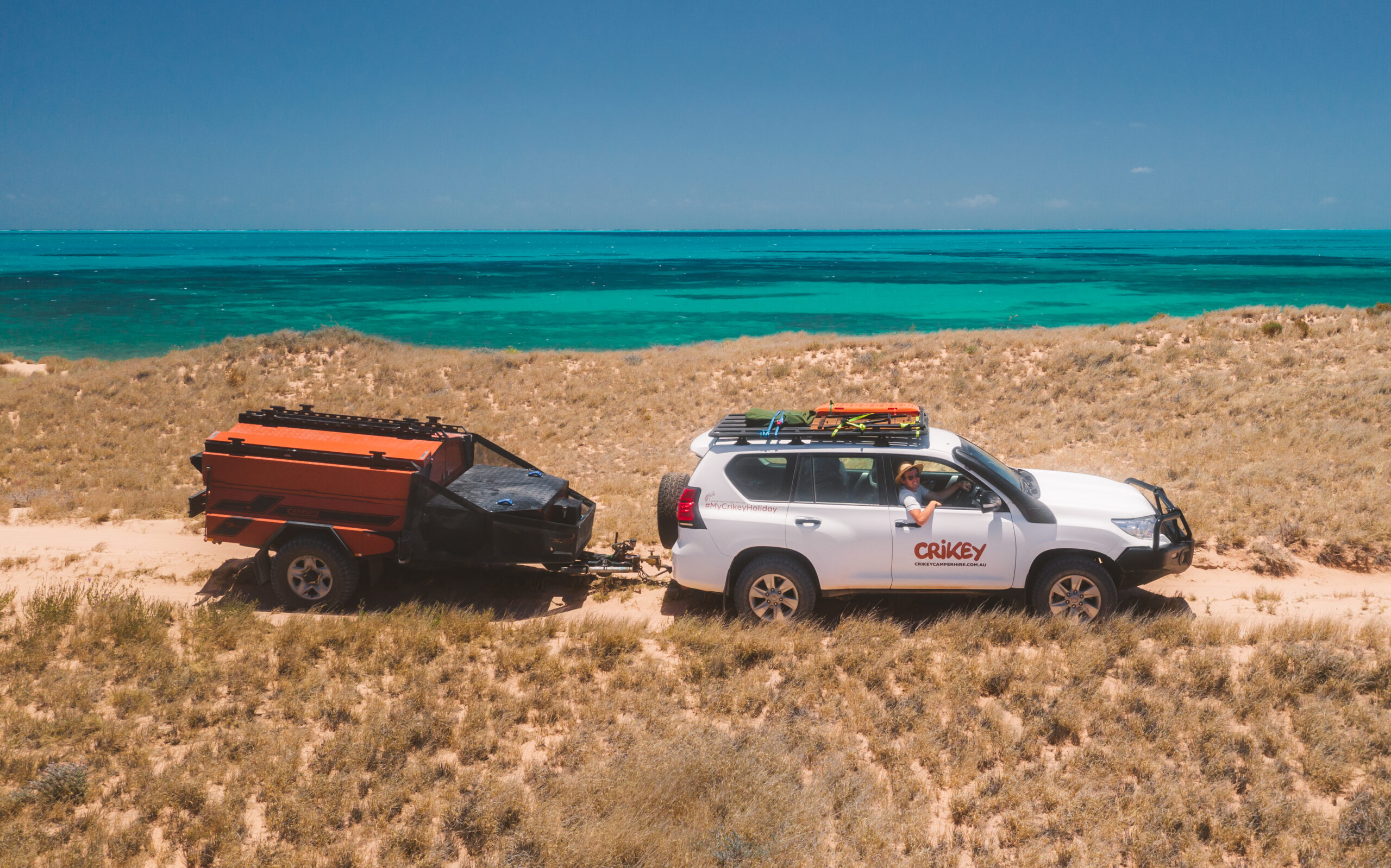 Crikey 4WD en safari camper Australië zij aanzicht Crikey 4WD en safari camper Australië zij aanzicht