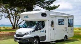 Maui Beach | Campers Down Under