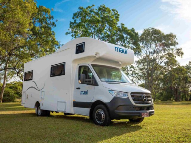 Maui Beach zijkant | Campers Down Under