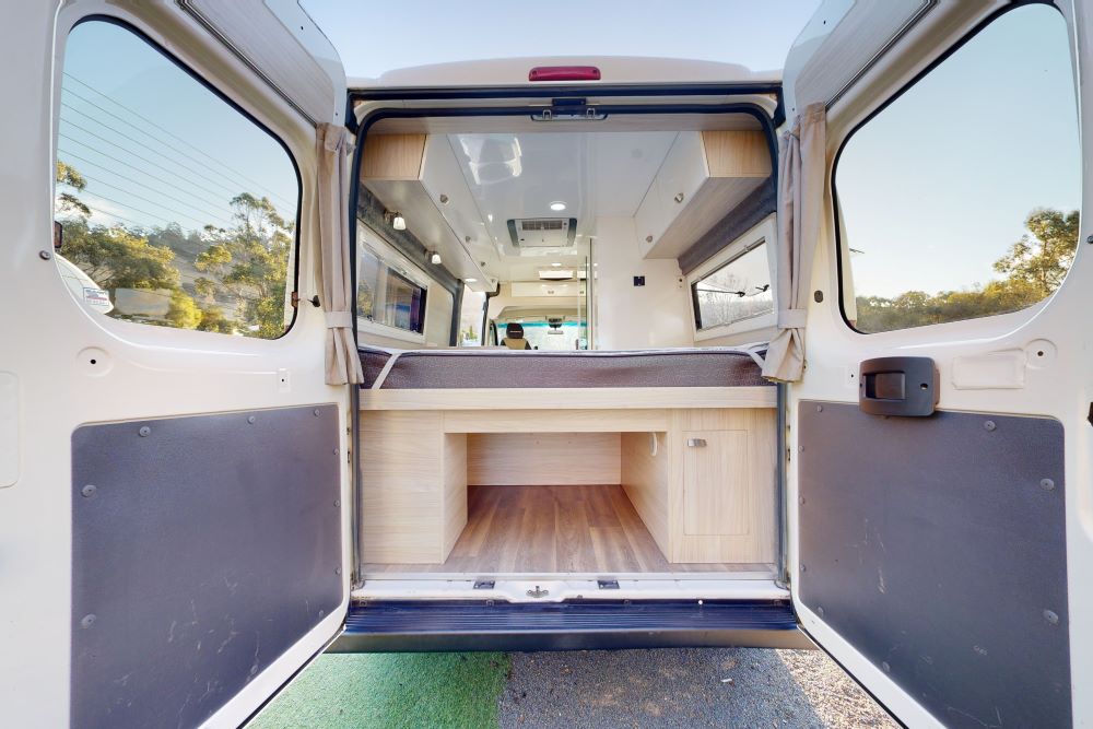Go Cheap Tamar achterklep open | Campers Down Under