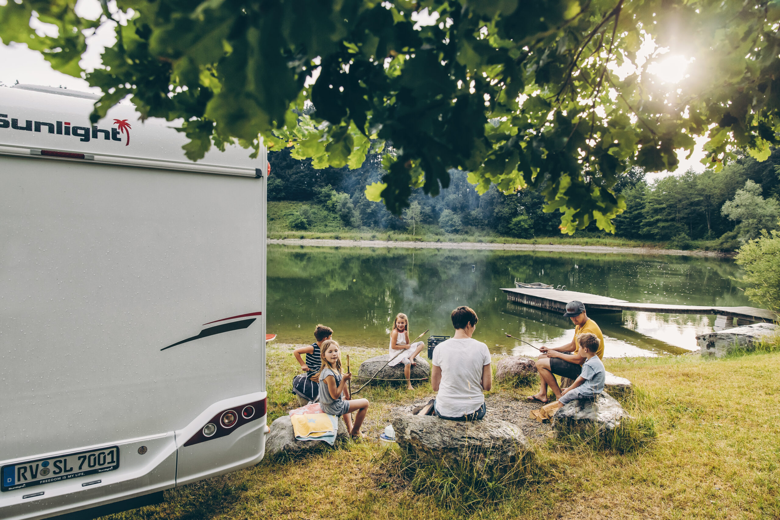 McRent Family Plus Camper broodjes Familie kampvuur | Campers Down Under