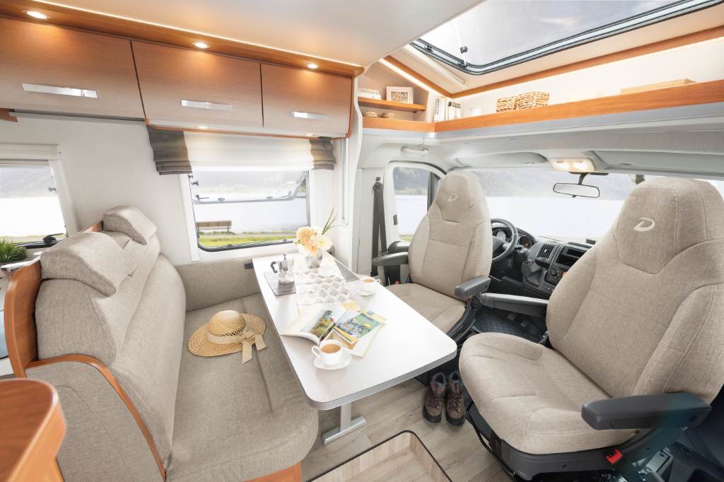 McRent Family Standard zithoek | Campers Down Under