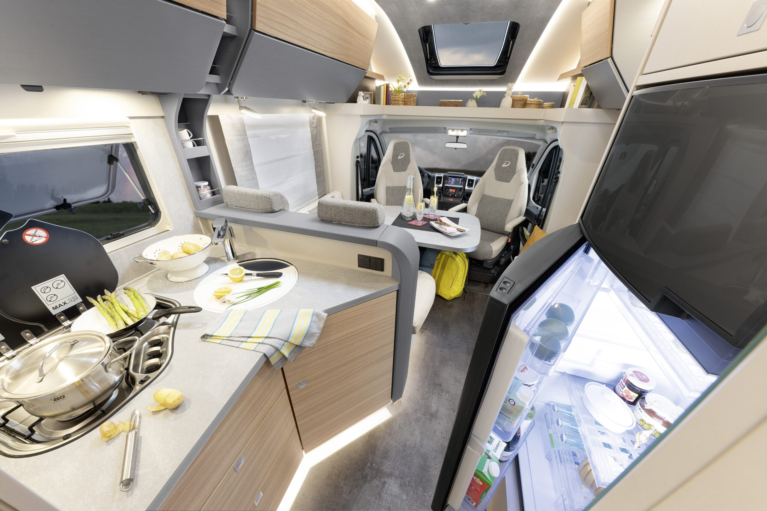 mc rent comfort plus camper nieuw zeeland interieur keuken