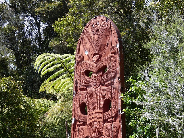 Nieuw-Zeeland Maori houtsnijwerk