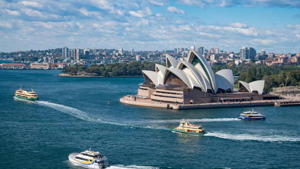 Sydney Opera House | Campers Down Under