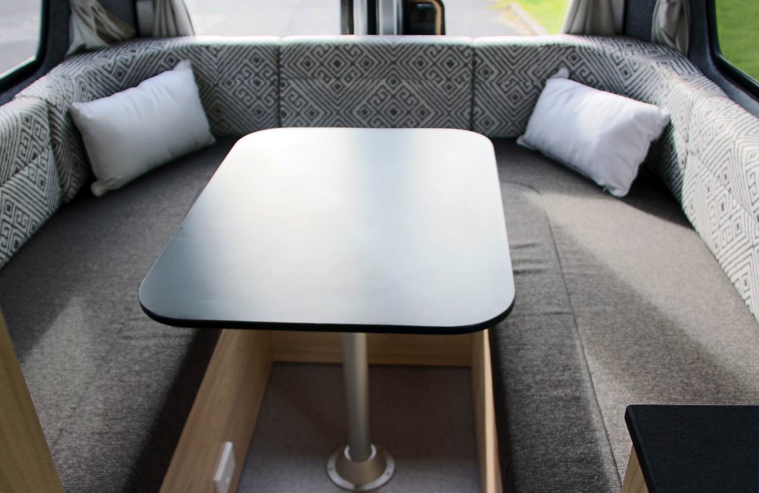 Wendekreisen Budget 2 Freedom zithoek | Campers Down Under