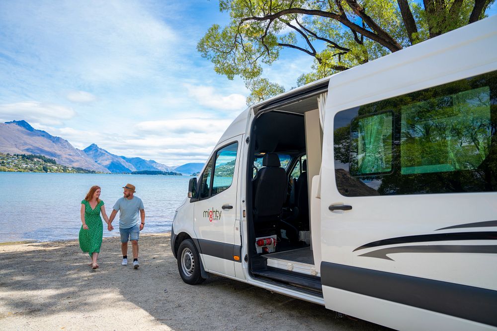 Mighty Deuce Queenstown Nieuw-Zeeland | Campers Down Under