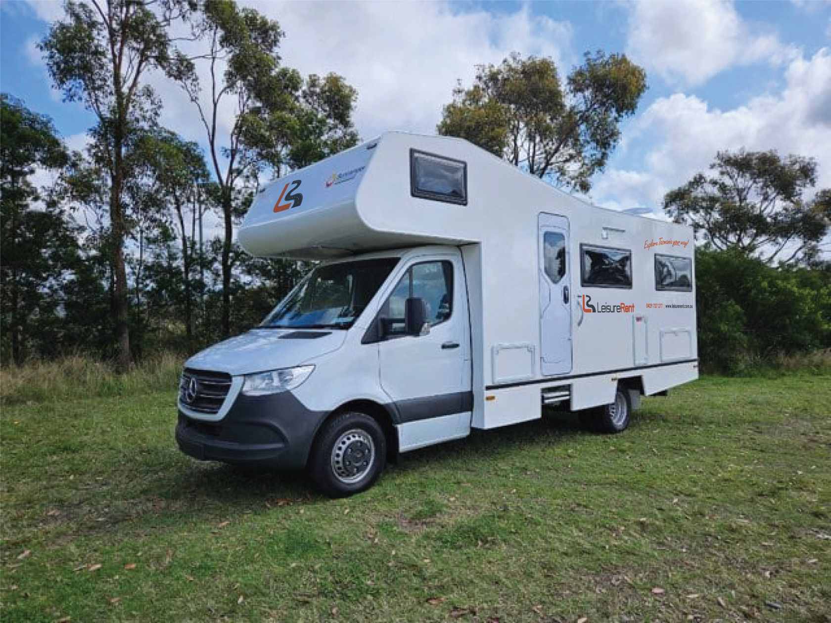 Leisure rent 6 Deluxe Motorhome | Campers Down Under